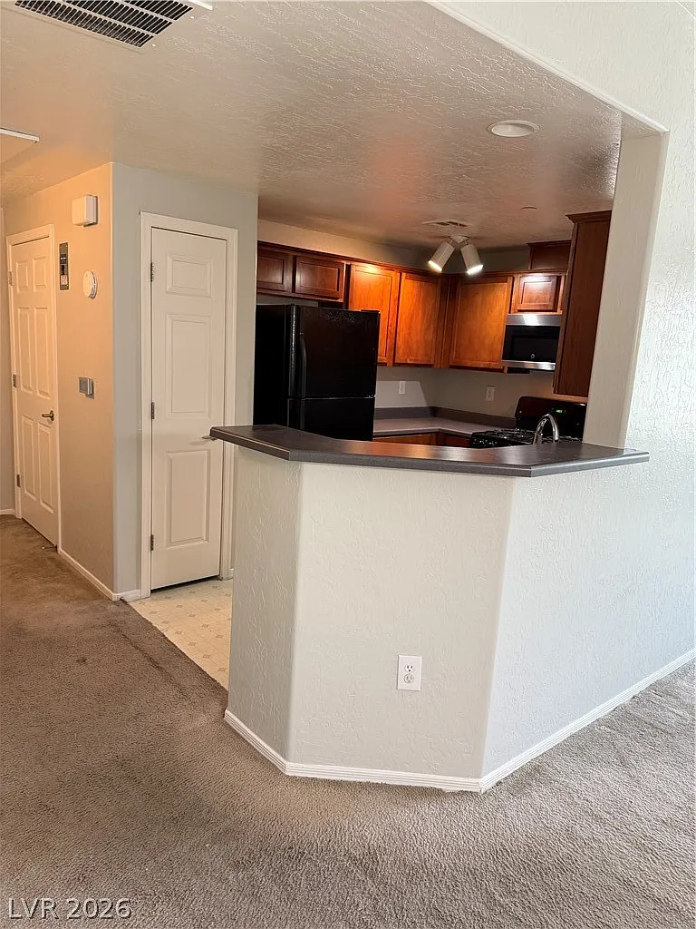 Building Photo - 6868 Sky Pointe Dr #1079