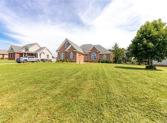 3rd image of 113 Stonecrest Dr