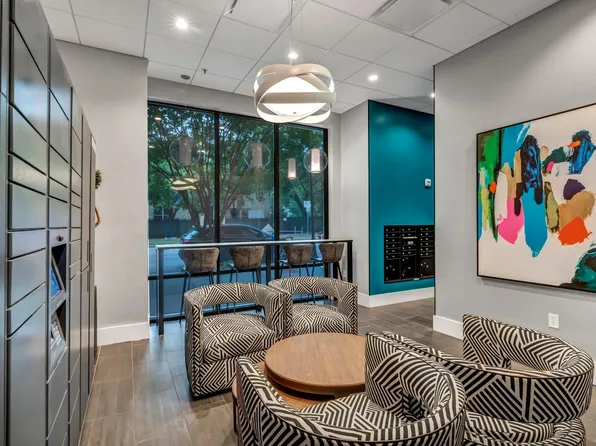 1883 at Montgomery House (Student Housing - Rent by the Bed)