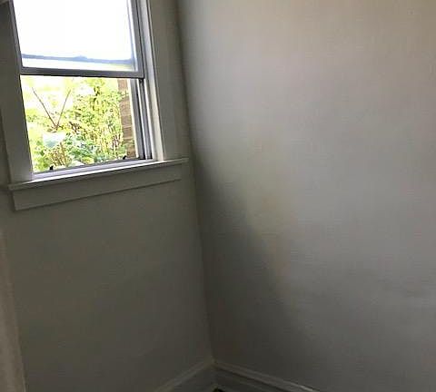 5th image of 6604 N Ashland Ave APT 1J