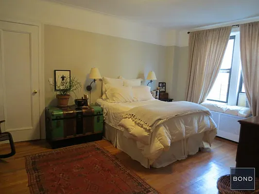 Rented by Bond New York | media 9