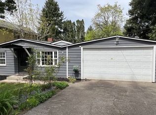 11611 SE Yamhill St, Portland, OR 97216