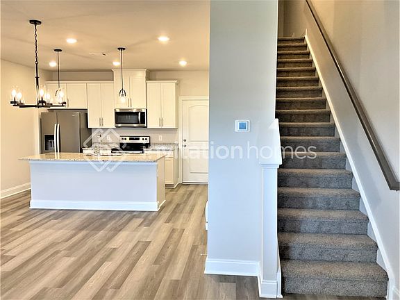 4th image of 204 River Dr