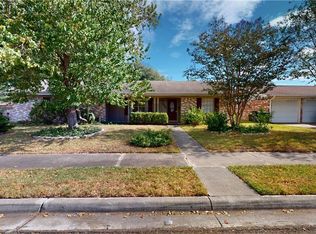 405 Banbury Ln, Victoria, TX 77904