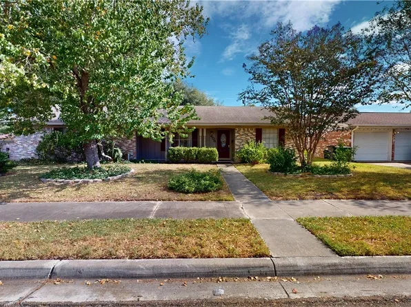 405 Banbury Ln, Victoria, TX 77904