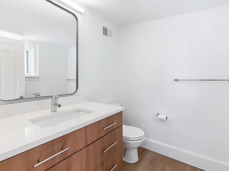 349 N Mulberry St — Photo 18