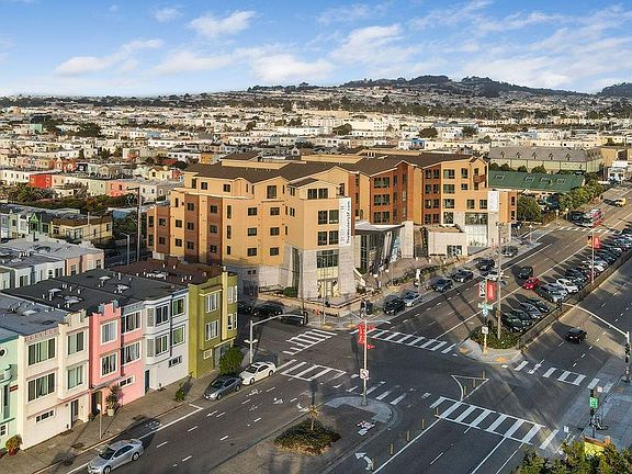 4th image of 2918-2920 Sloat Blvd