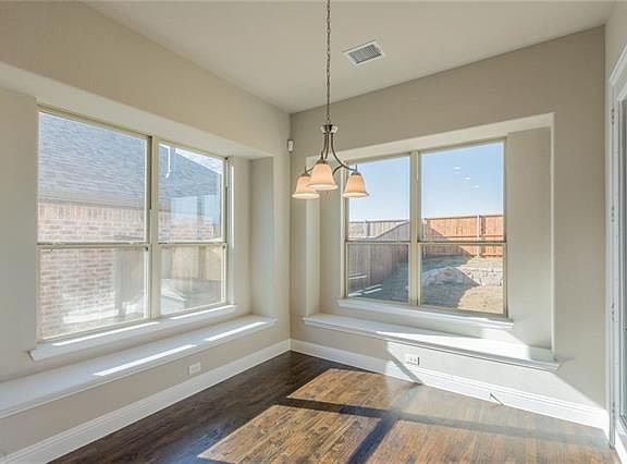 5th image of 2418 Thayne Dr