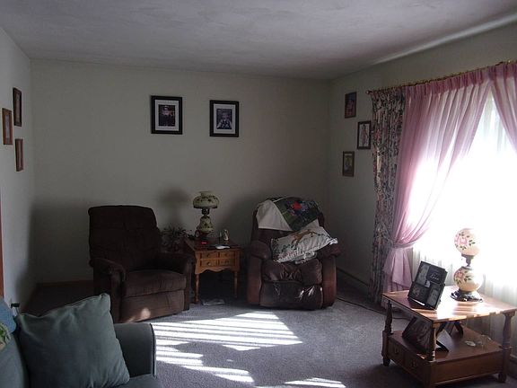 5th image of 112 S Cedar St
