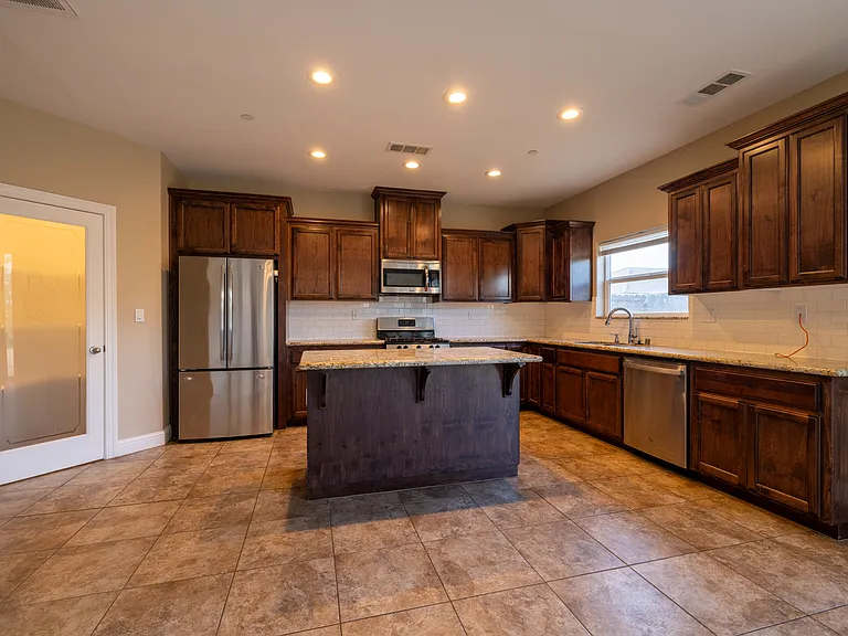 1375 Poppy Ridge Ct — Photo 6