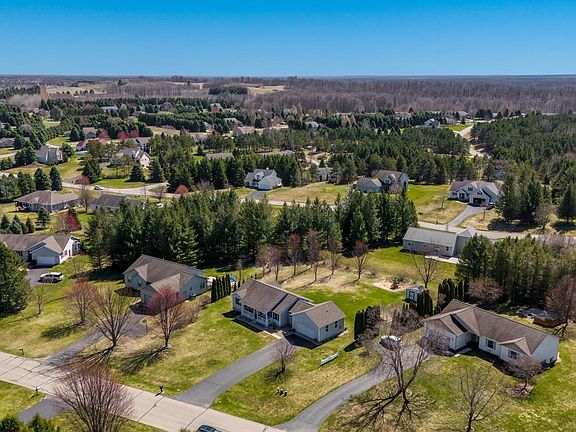 4th image of 807 Clyde Lee Dr