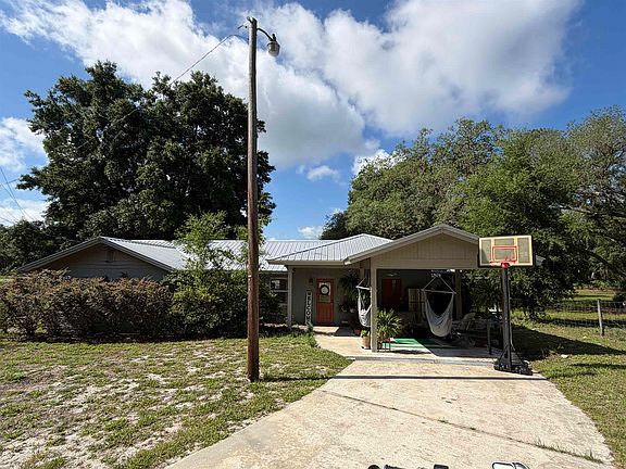 2nd image of 323 Sisco Rd