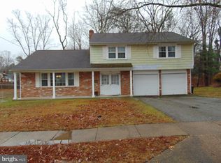 17 Avon Ct, Turnersville, NJ 08012
