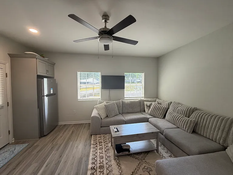 108 Crestview Dr — Photo 42