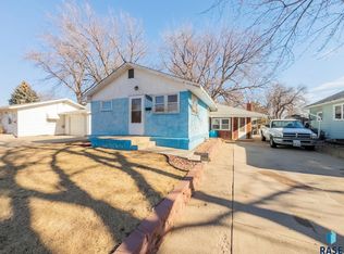 1204 S Van Eps Ave, Sioux Falls, SD 57105
