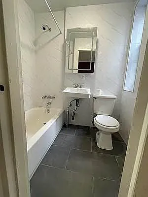 Rented by KNOCKKNOCK LLC | media 4