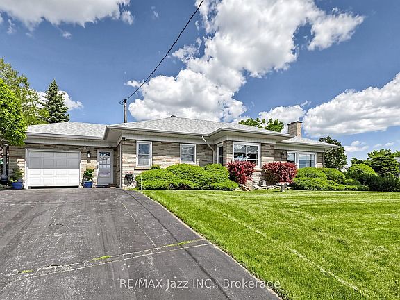 3rd image of 83 Stevenson Rd N
