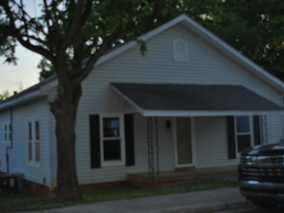 1st image of 219 Dingler Ave