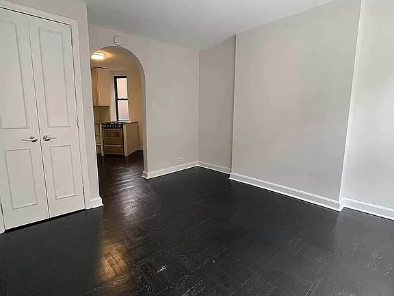 4th image of 239 9th Ave APT 4C