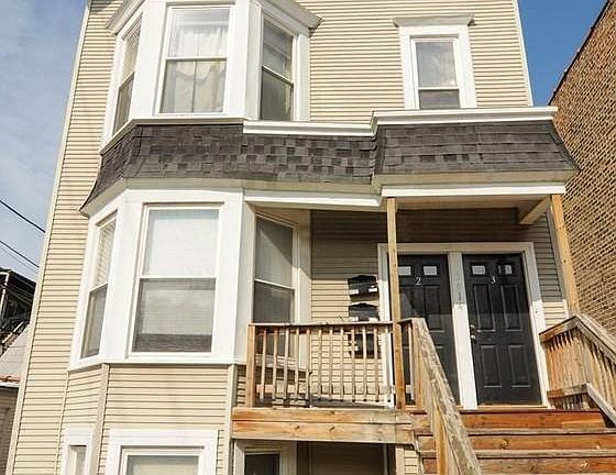 4th image of 3414 N Damen Ave #B