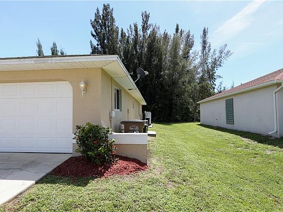 4th image of 2826 NW 7th Ter