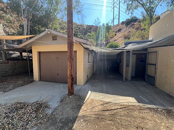 2nd image of 31685 Lake Shore Dr