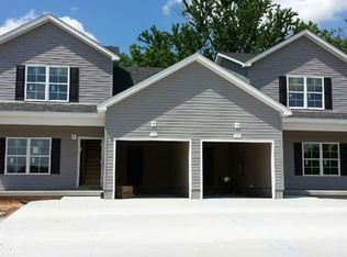 325 Walnut Creek Dr, Bowling Green, KY 42101