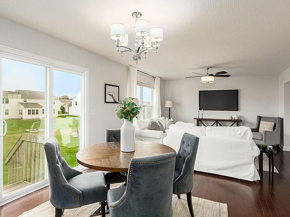 4th image of 9500 Woodbine Way