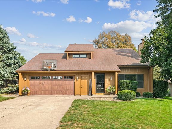 2nd image of 1544 Terrace Dr