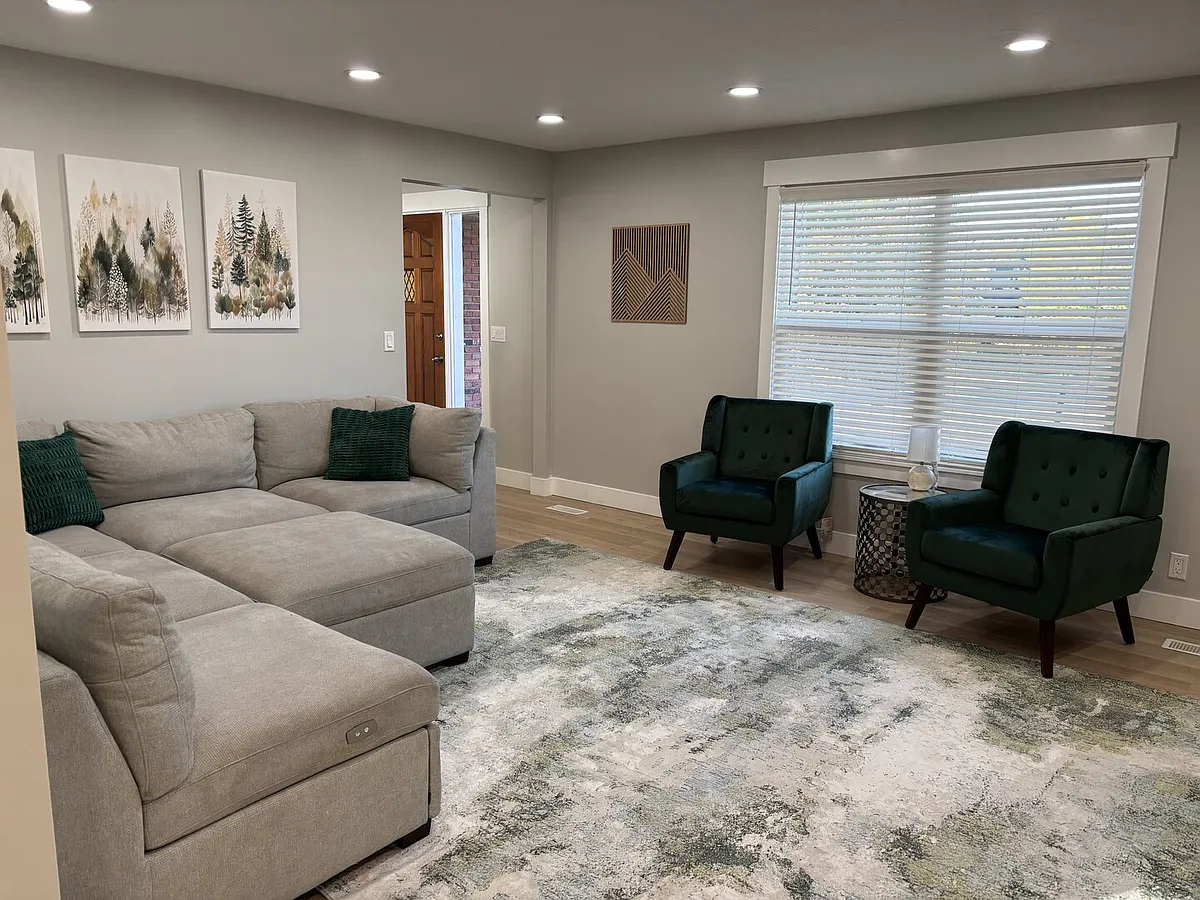 Building Photo - S Quail Hollow Dr