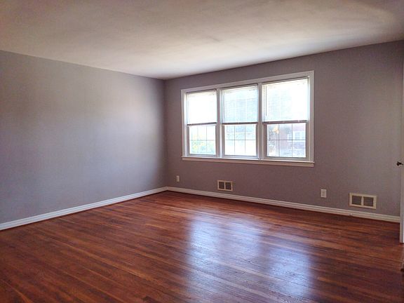 5th image of 1816 Deveron Rd