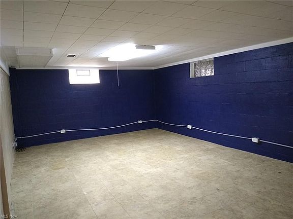 5th image of 4718 Euclid Blvd
