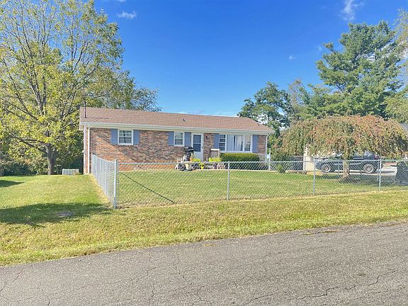 2nd image of 21148 Battle Hill Dr