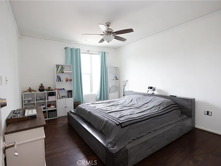 1901 S Victoria Ave #105 — Photo 10