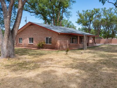 2215 Margaret Dr, Bosque Farms, NM, 87068