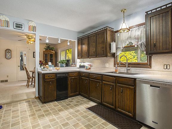 5th image of 1757 Sheri Beck Ln