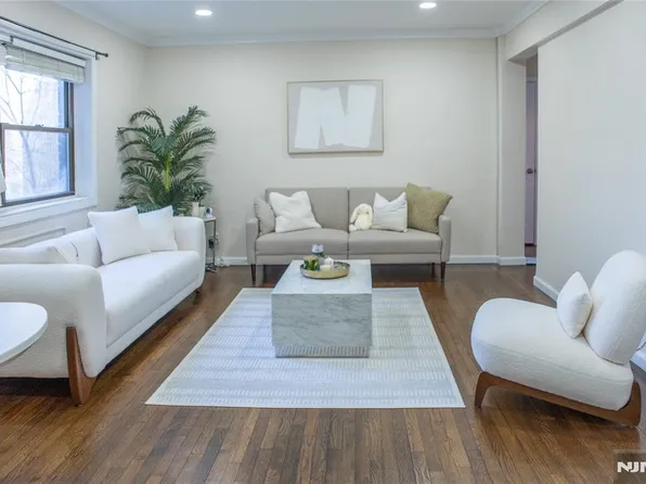 3060 Edwin Avenue #2C, Fort Lee, NJ 07024