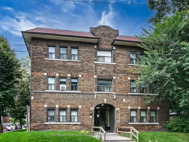 120 Vaughan Rd #20 — Photo 3