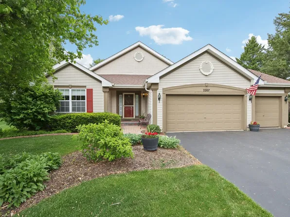 2207 Olde Mill Ln, McHenry, IL 60050