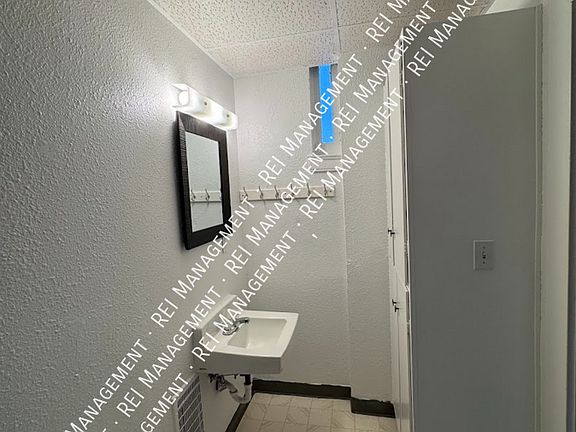 4th image of 21 N Last Chance Gulch APT 6H