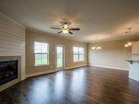 5th image of 4160 Winchester Dr W