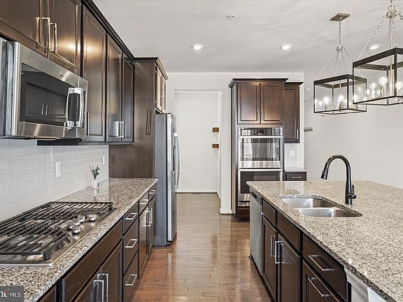 5th image of 415 Crystal Downs Ct