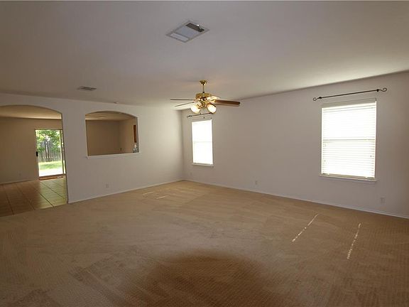 4th image of 738 Blair Ave