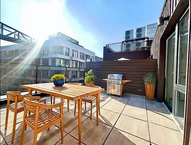 1st image of 115 Stanwix St APT 306