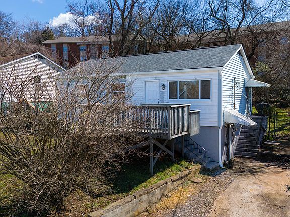 3rd image of 2630 Sunset Ave