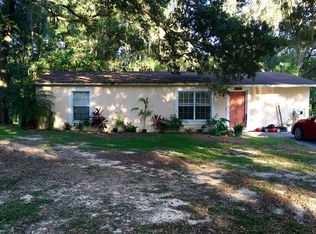 12402 Lakeview Dr, Dade City, FL 33525