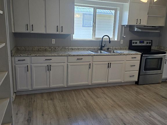 2nd image of 1051 Almo Ave
