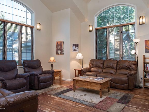 4th image of 275 Willowbrook Dr