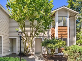 917 N 200th St APT 401, Shoreline, WA