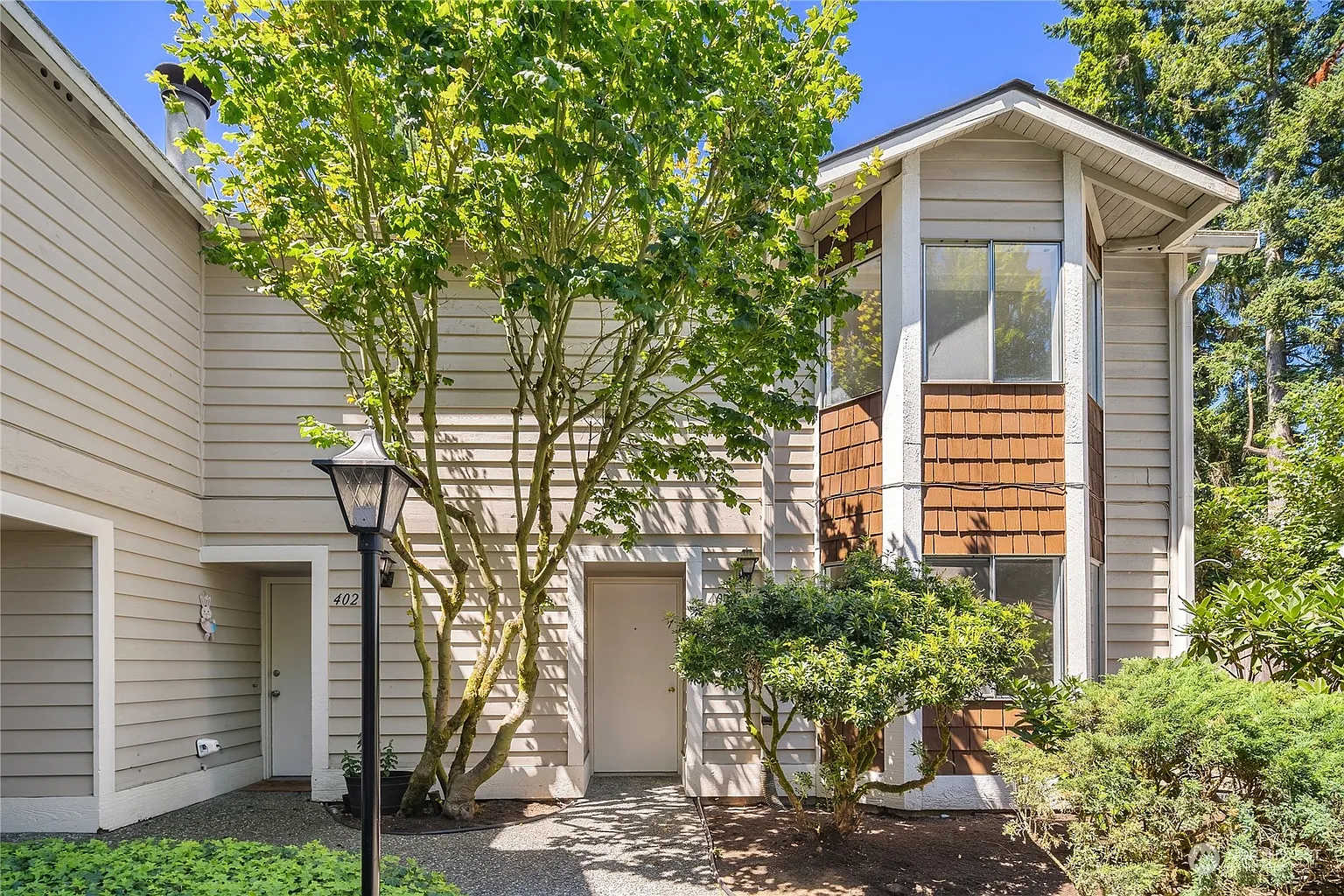 917 N 200th Street #401 photo 1